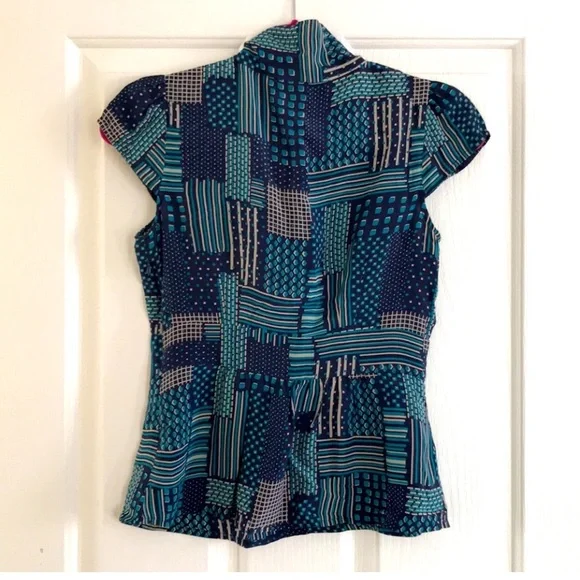 Silk Odille blouse, runs small- fits like a 0/xs. - Picture 3 of 8